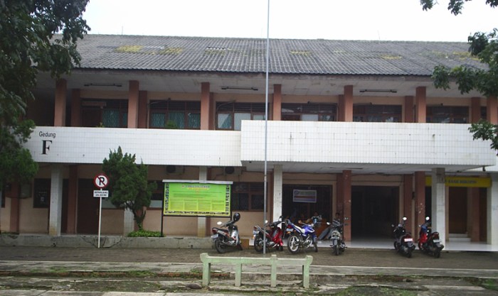 Fakultas Teknik - 600