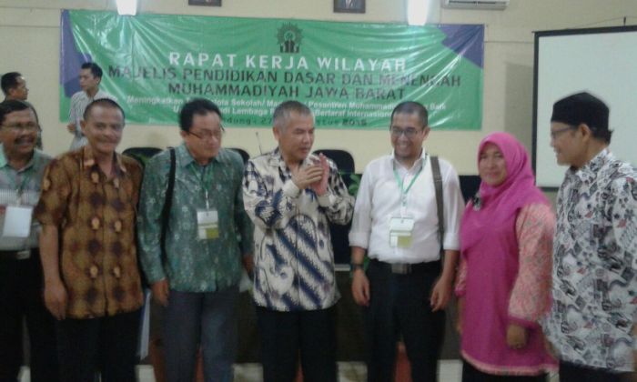 Bersama Dr Asep Kadisdik Jabar